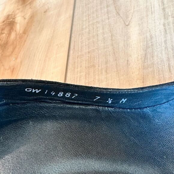 Stuart Weitzman Black Suede Heels Peep Toe Criss Cross Size 7.5 - Picture 12 of 16